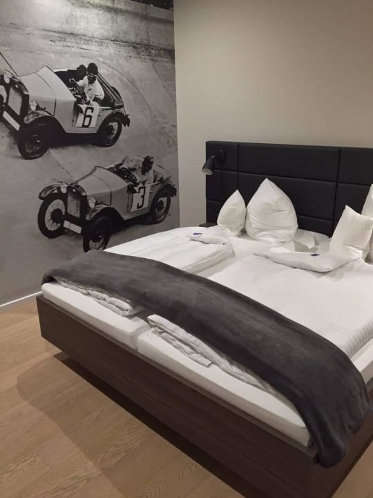 Bett Hotel Garni Maximilian