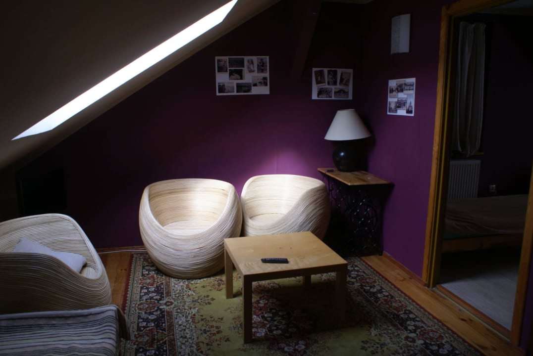 Część dzienna pokoju rodzinnego Pension Hosteria na Mazurach