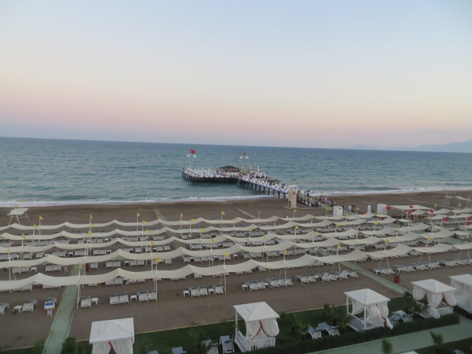 Strand am Abend Hotel Delphin Imperial