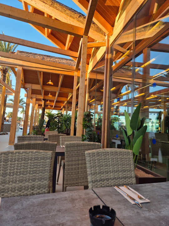 Gastro HL Miraflor Suites Hotel