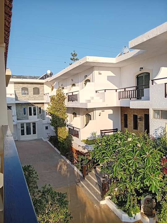 Außenansicht Hotel Corina & Paloma Garden