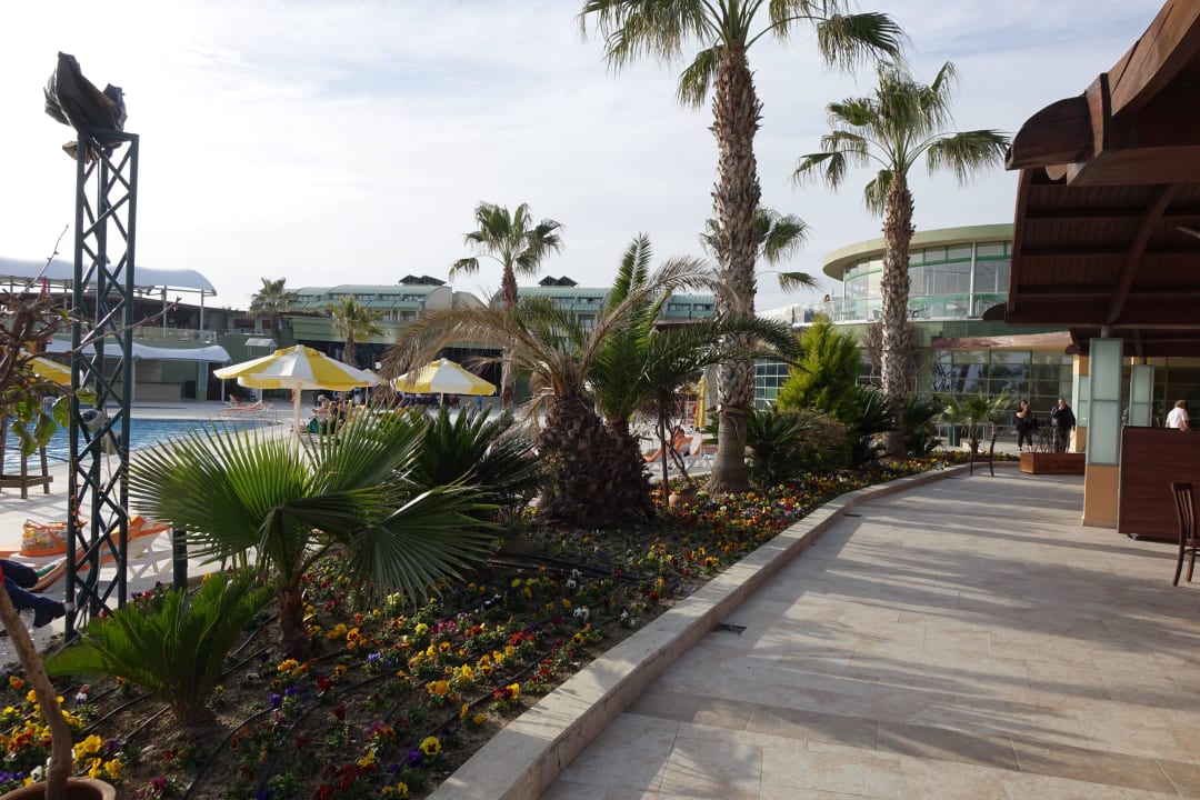 Gepflegte Außenanlagen VONRESORT Golden Coast