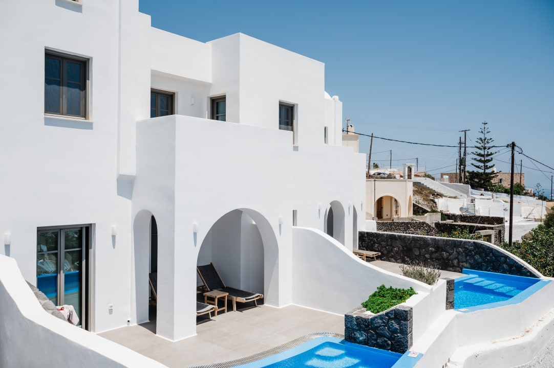 Außenansicht Amphitrite Suites Santorini