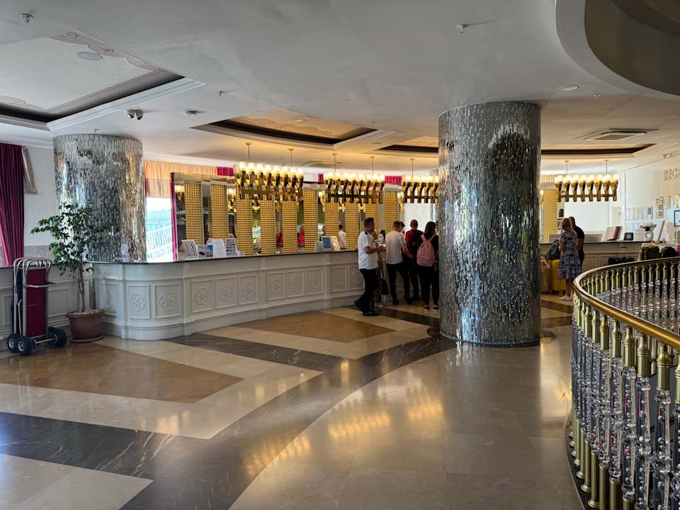 Lobby Dream World Aqua Hotel