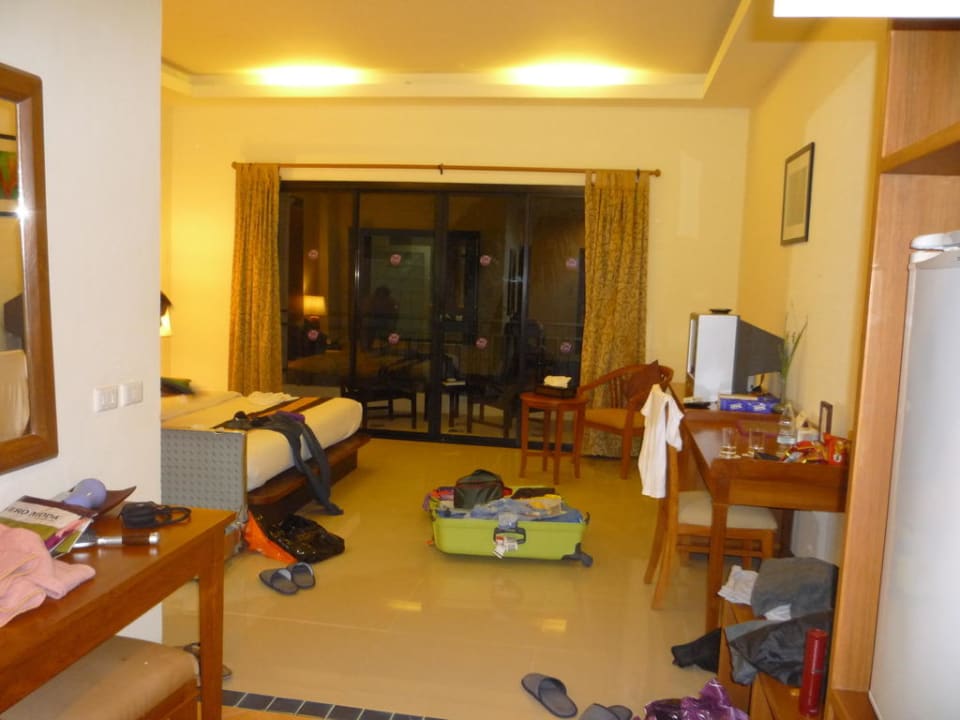 Deluxe Zimmer - Blick vom Eingang Khaolak Orchid Beach Resort