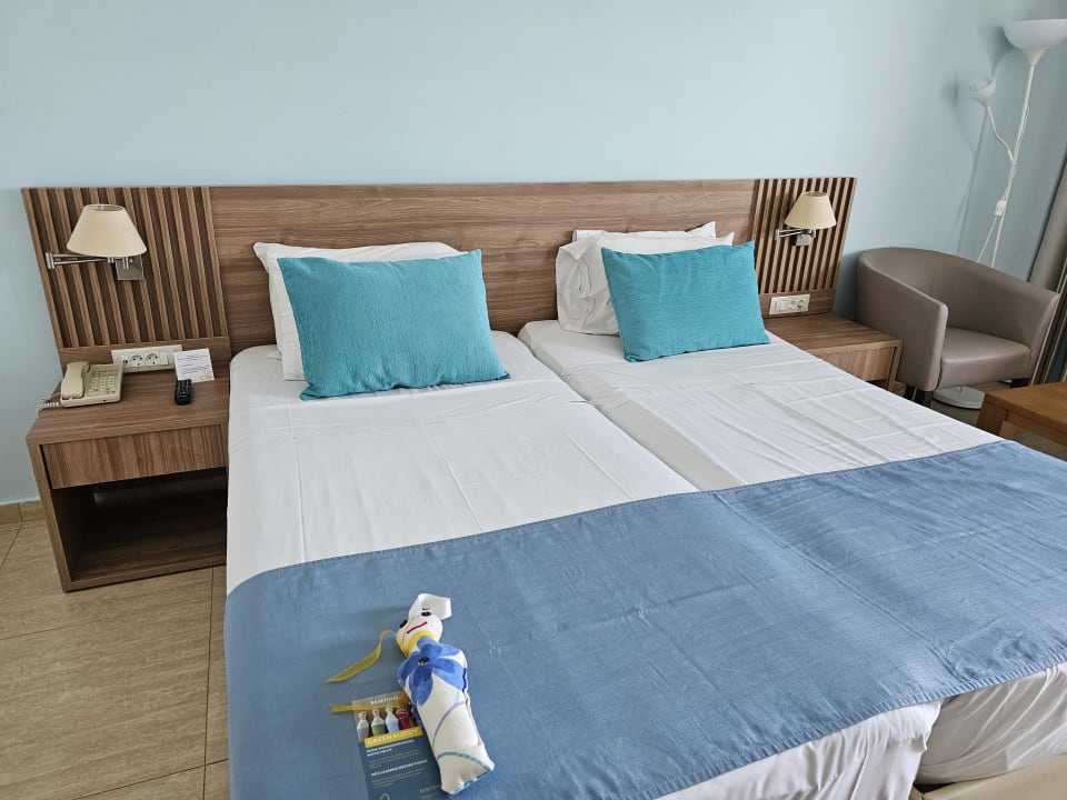 Zimmer Asterias Beach Resort