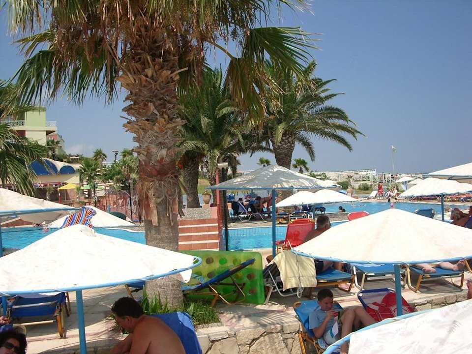 Pool Eri Beach & Village