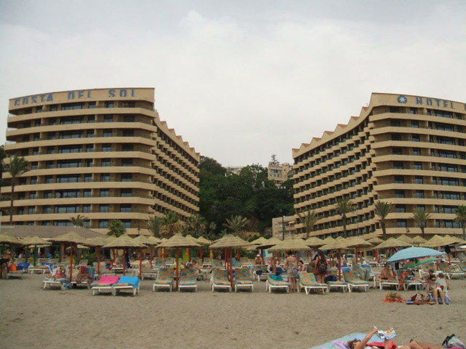 Das Hotel vom Strand  Meliá Costa del Sol