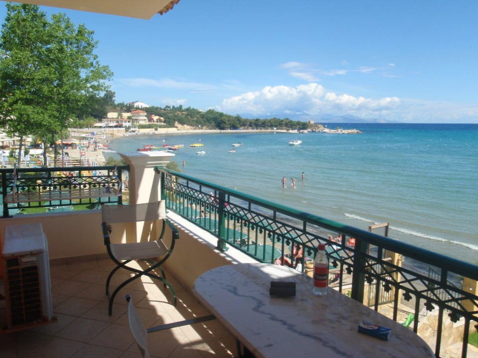 Frontaler Meerblick Hotel Andreolas Luxury Suites