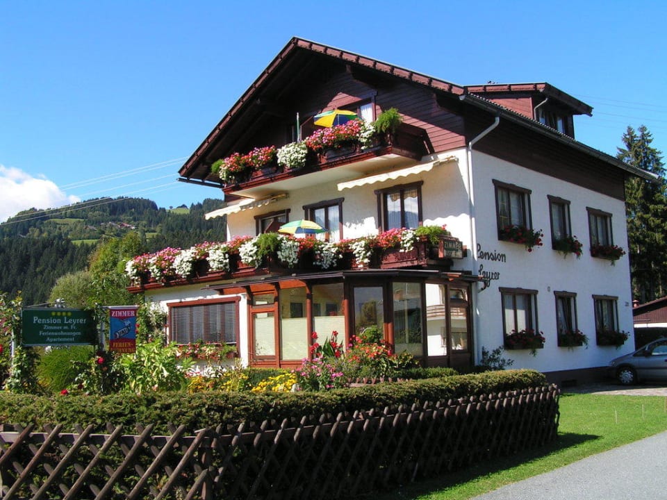 Pesion Leyrer im Sommer Pension Leyrer