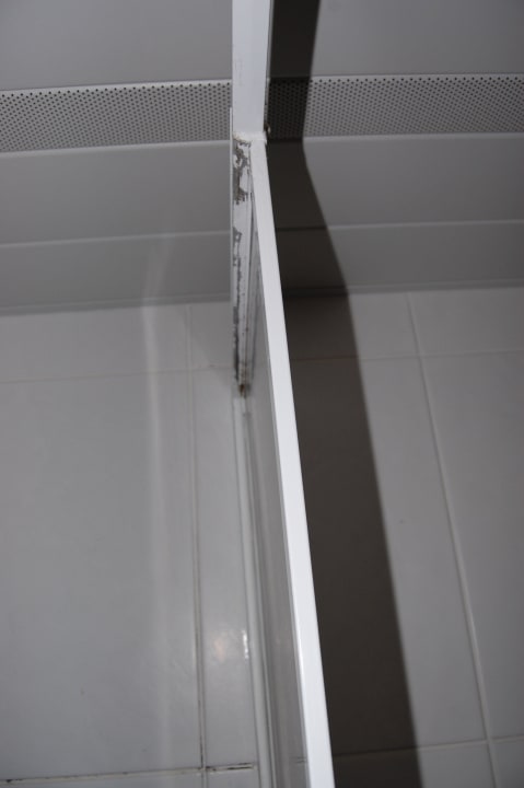 Brak drzwi kabiny prysznicowej Larina Resort Spa & Hotel