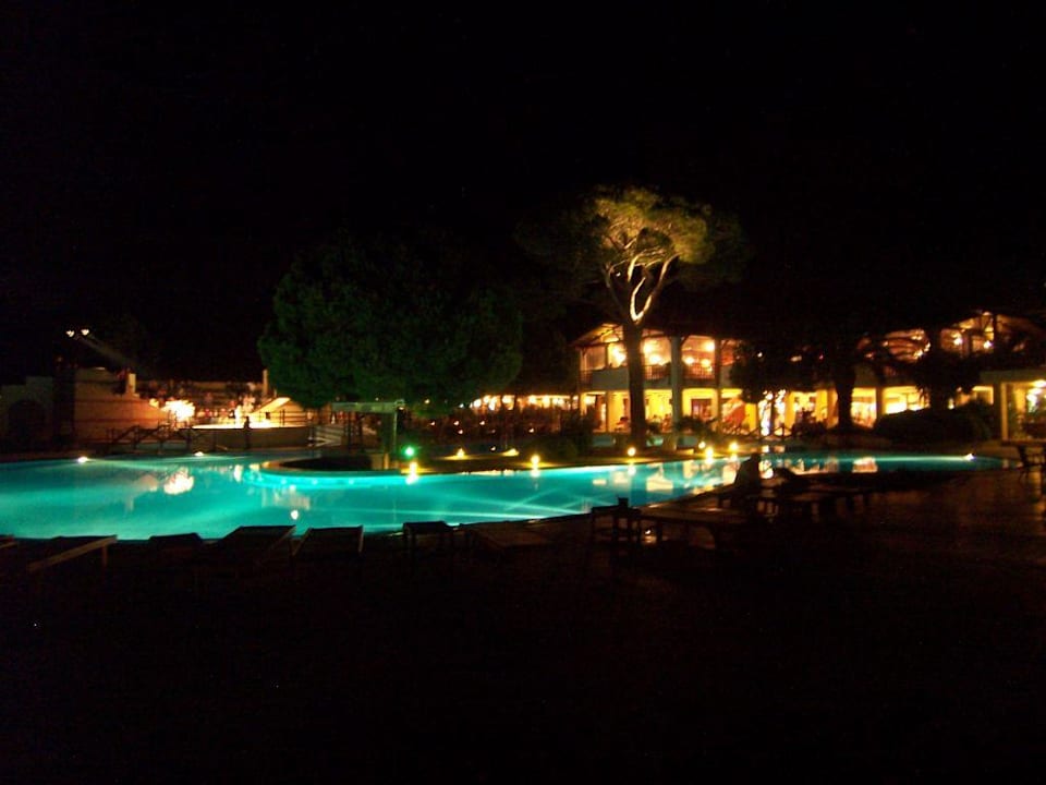 Nachtaufnahme Pool Intourist Club Belek