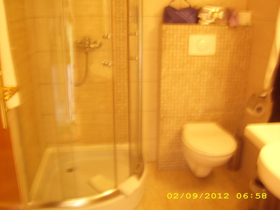 Sauberes gepflegtes Badezimmer Villa List