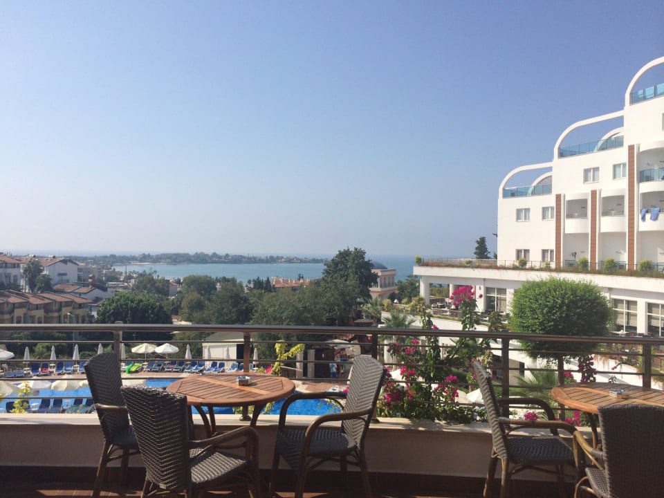 Terrasse Lobby Blick zum Pool und Meer Side Prenses Resort & Spa