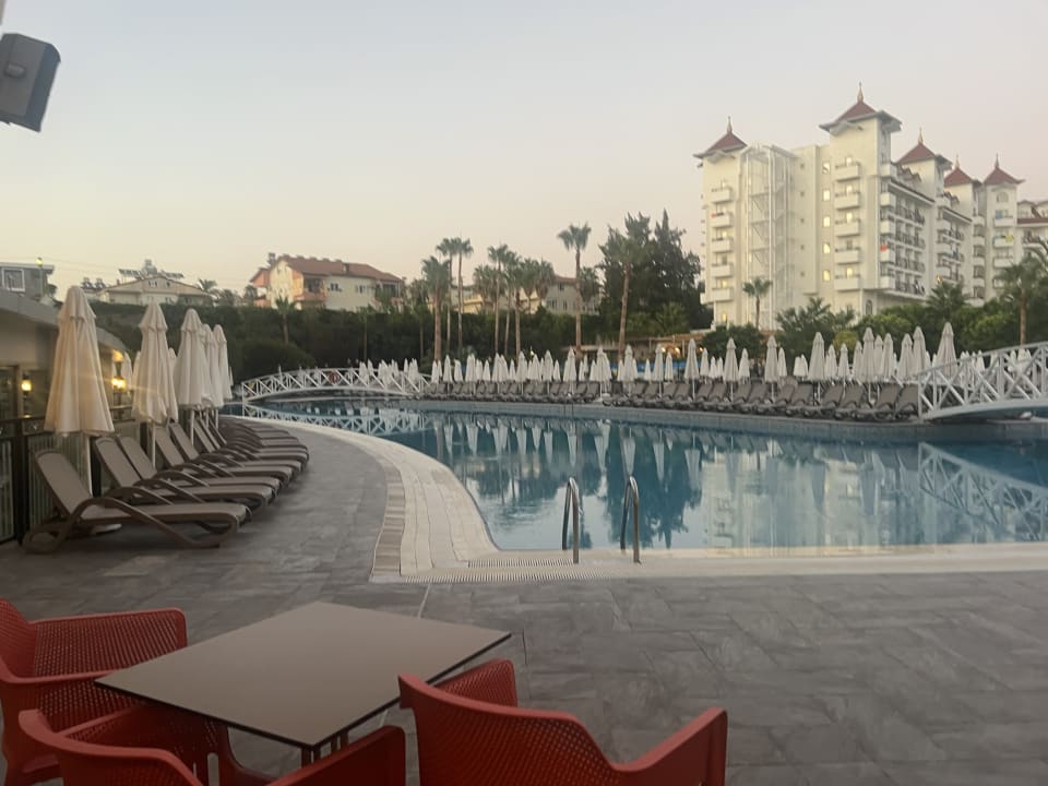Pool Side Mare Resort & Spa
