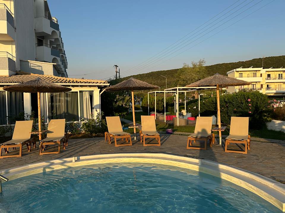 Pool Hotel Albatros