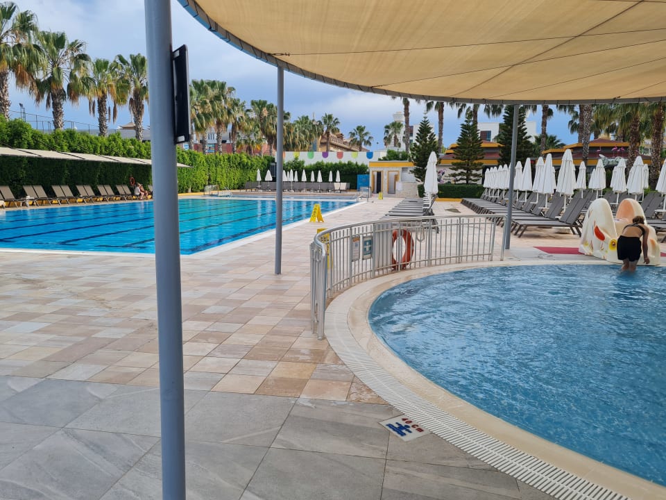 Pool Hane Family Resort