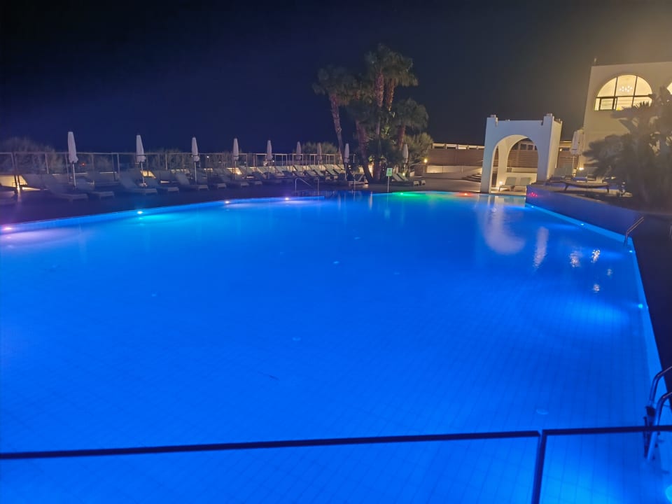 Pool TUI BLUE Oceanis Beach and Spa Resort