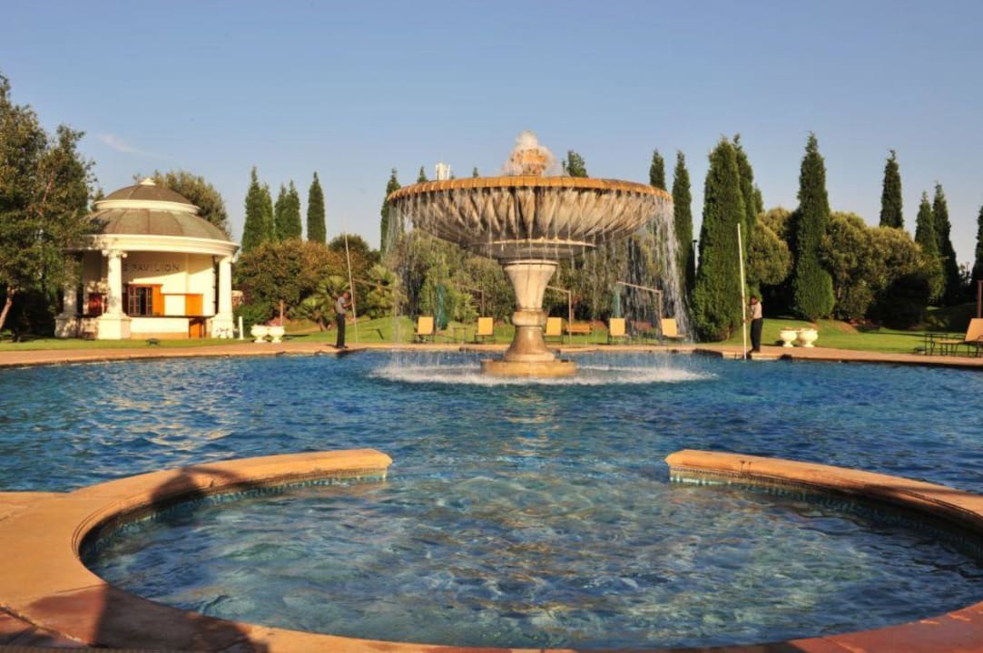 Pool area Hotel Peermont D'oreale Grande at Emperors Palace