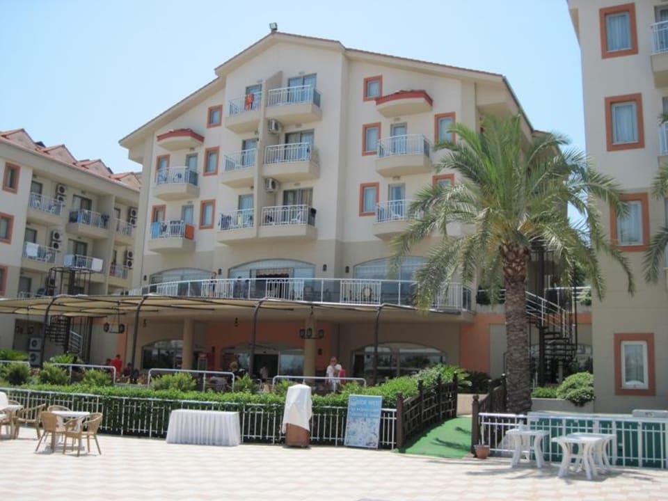 Hotelansicht vom Pool FUN&SUN Smart Hane Sun Hotel