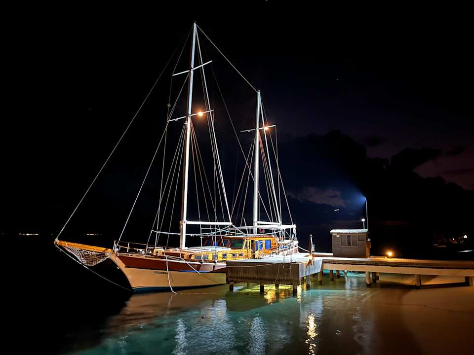 Außenansicht Vilamendhoo Island Resort & Spa