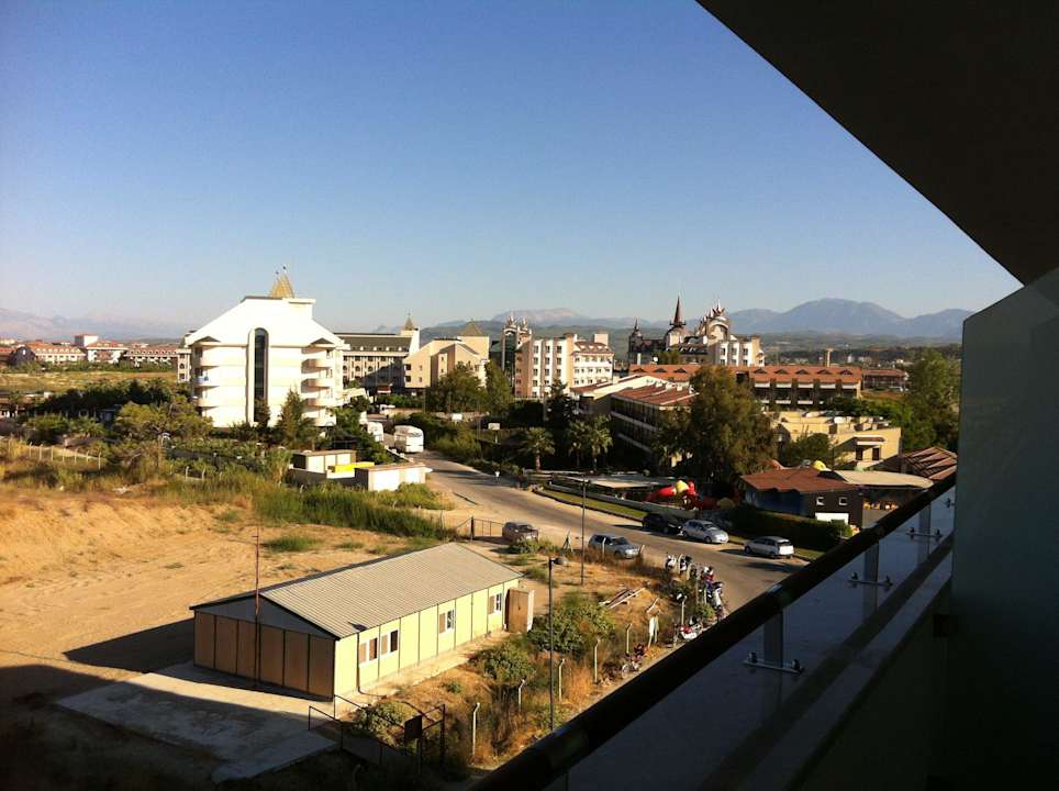 Ausblick Zimmer 2303 auf Hane Garden und Belinda Sentido Trendy Verbena Beach