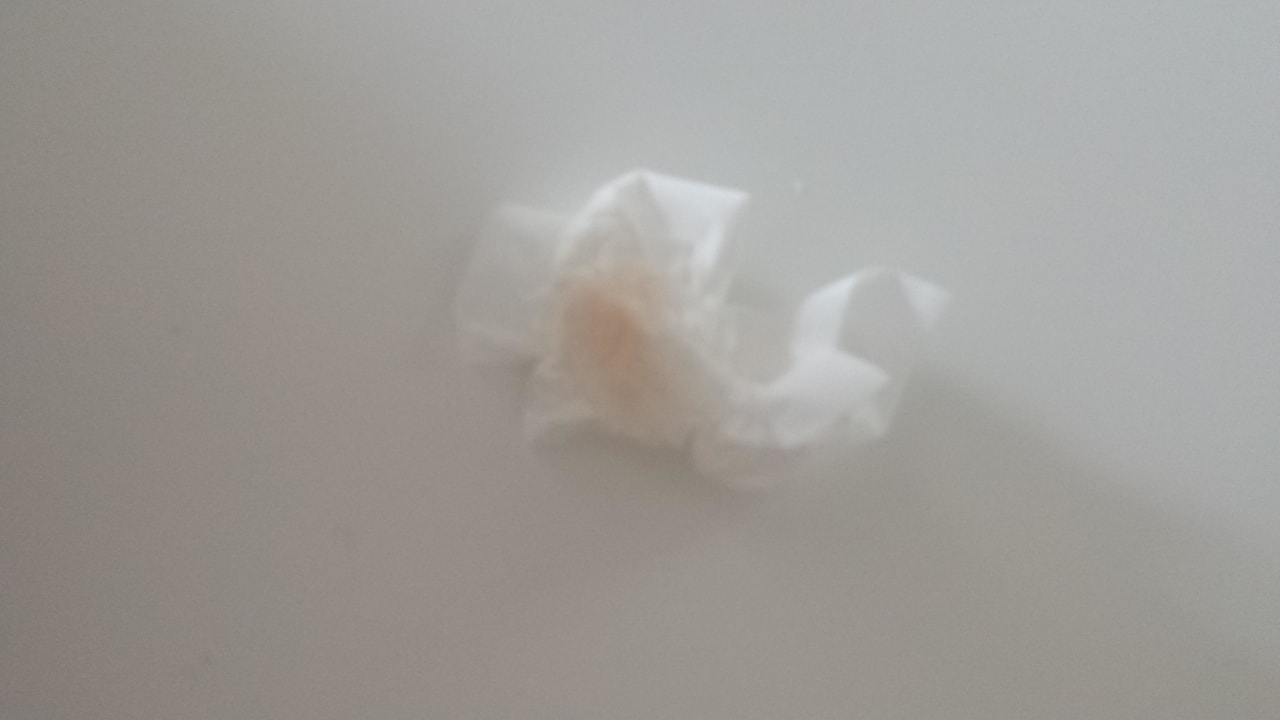 Abschminktuch nach einmaligem wischen über die sei Leonardo Hotel Amsterdam Rembrandtpark