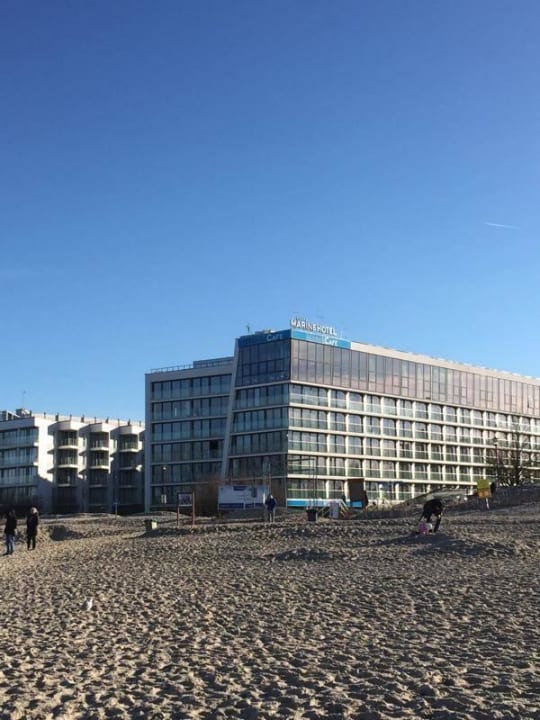 Holtel vom Strand aus Marine Hotel by Zdrojowa