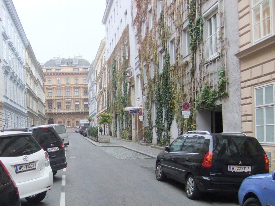 Eingang Harmoniegasse   The Harmonie Vienna, BW Premier Collection