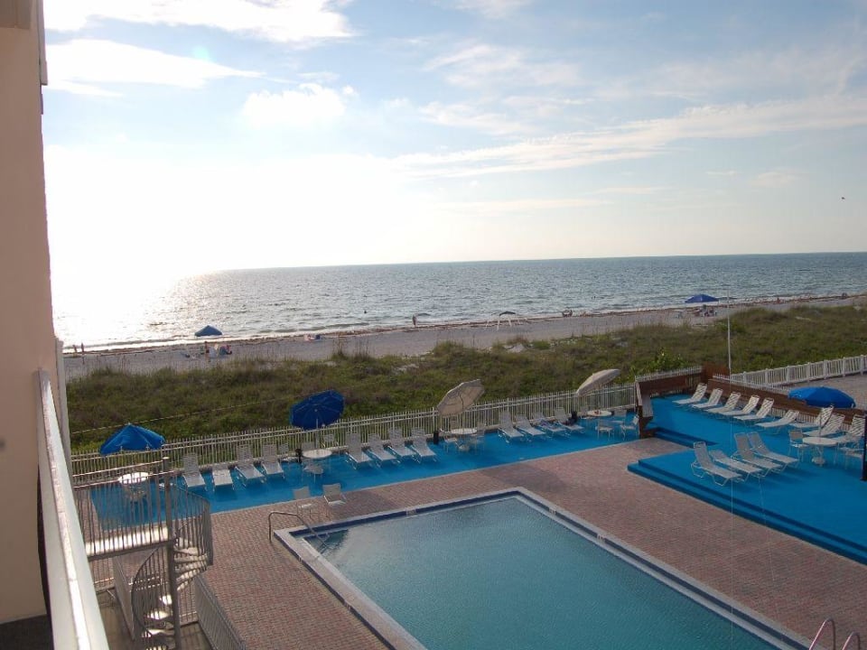 Vom Balkon in der 2. Etage Reef Club Condos