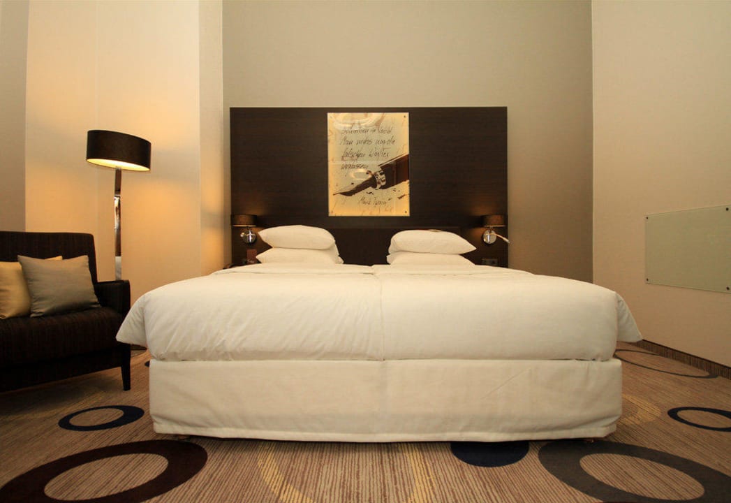 Suite Nr. 022 Sheraton Hannover Pelikan Hotel