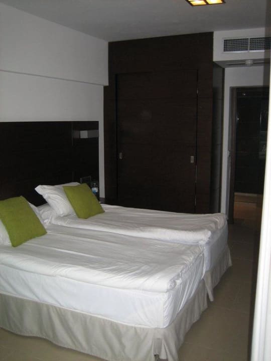 Zimmer Las Gaviotas Suites Hotel