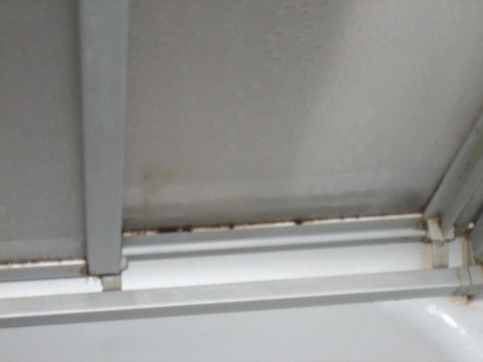 Schimmel in der Dusche Hotel Domicil Hamburg by Golden Tulip