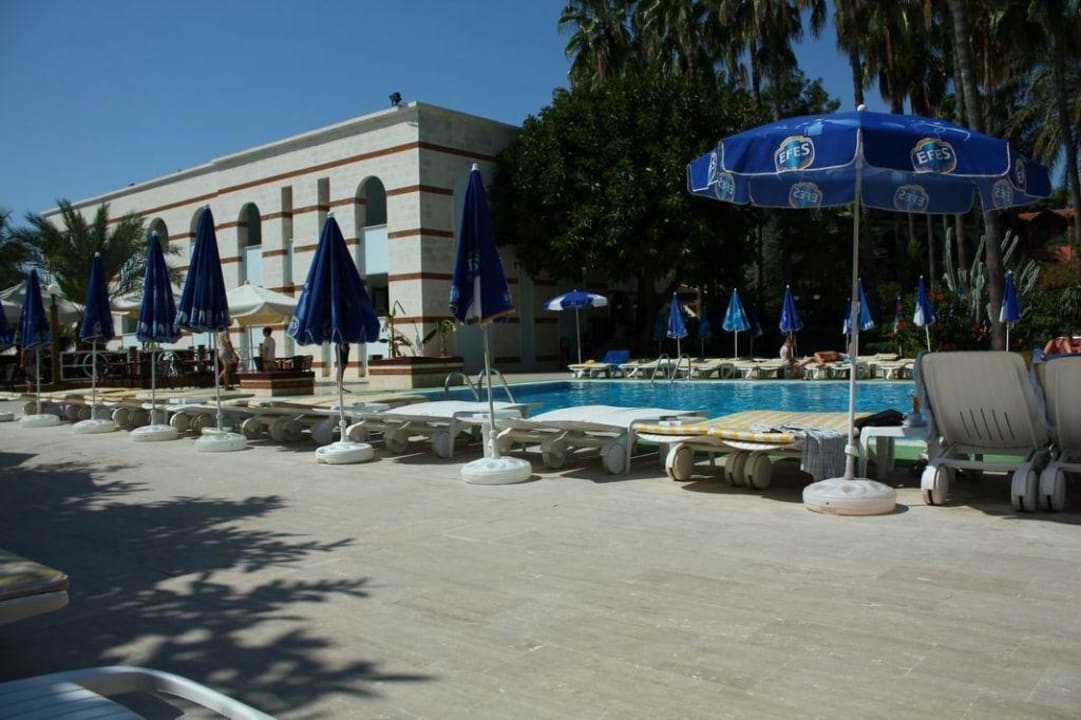 Widok na jeden z basenów - pool. Green Paradise Beach Hotel