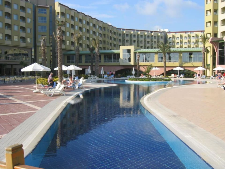 am Pool Selectum Family Resort Side