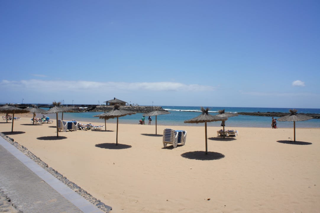 Plaża przed C.H. Atlantico Elba Carlota Beach & Golf Resort