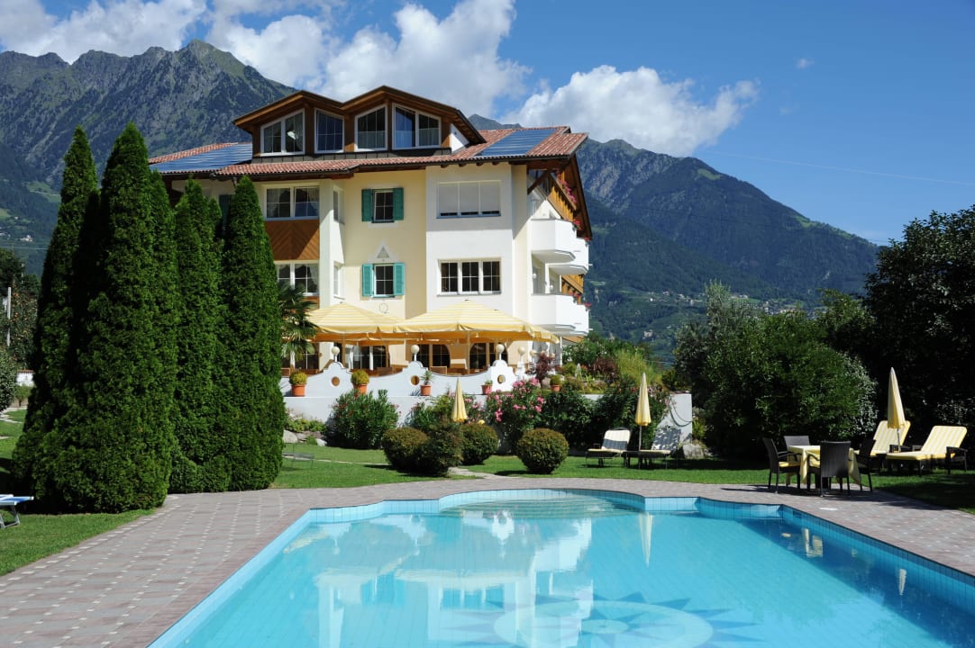 Außenansicht Landhaus Hotel Kristall