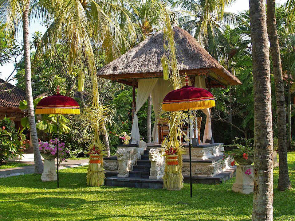 Hotel - Gartenanlage Puri Santrian