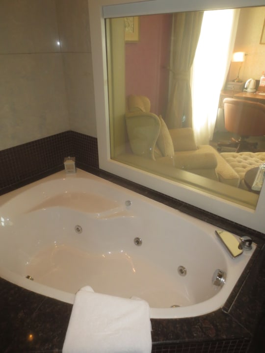 Zimmer Hotel Excelsior Baku