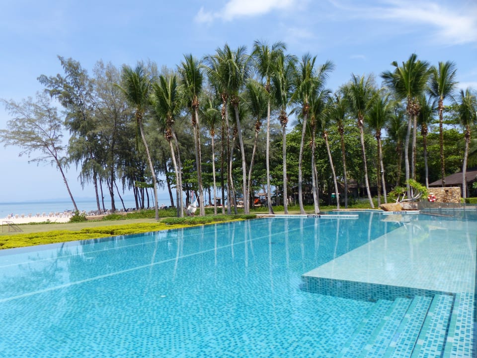 Hotelpool Dusit Thani Krabi Beach Resort