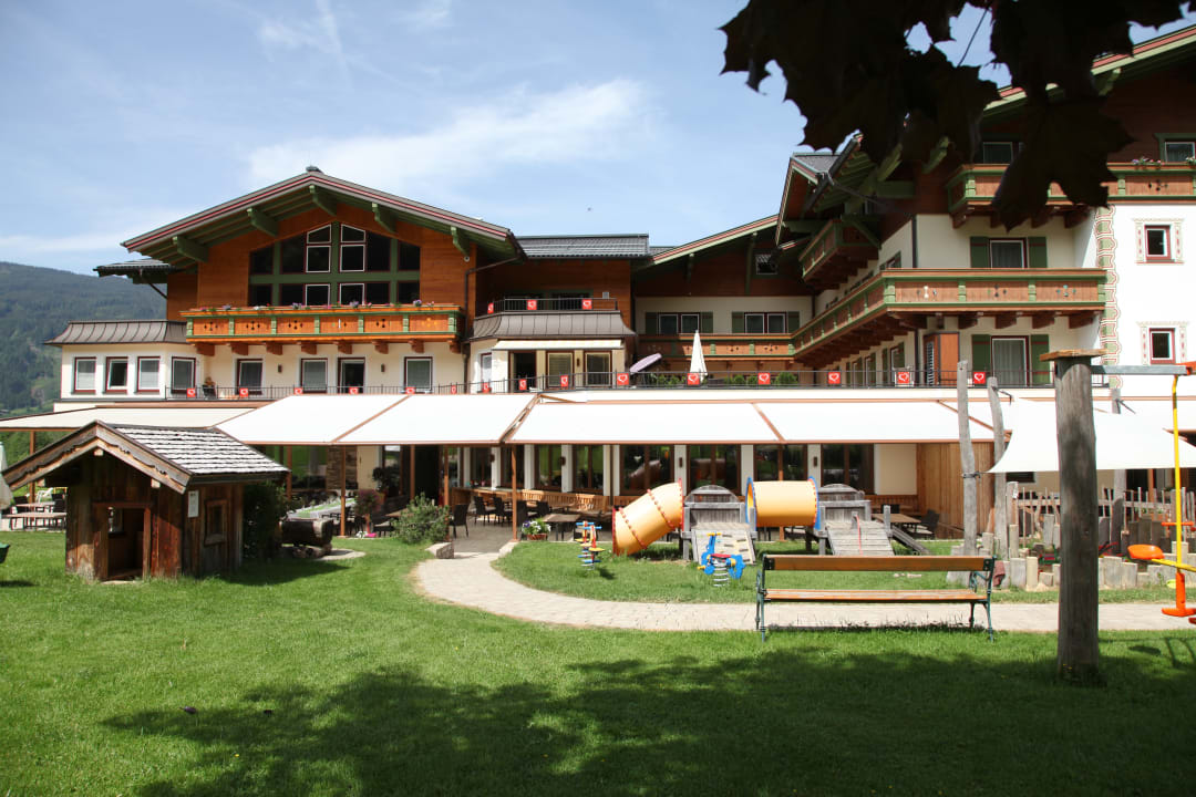 Außenansicht Hotel Taxerhof