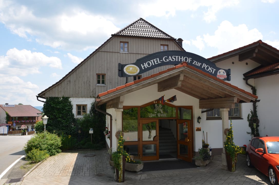 Aussenansicht Wohlfühlhotel zur Post
