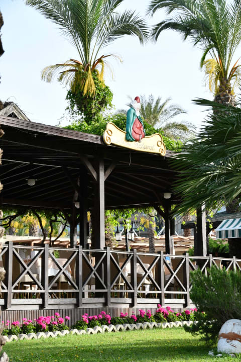 Gartenanlage Sunis Kumköy Beach Resort Hotel & Spa