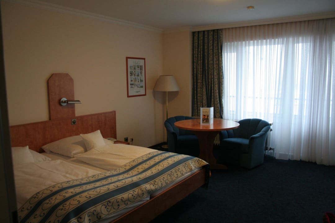 Bett und Sitzgelegenheit Apartment-Hotel Hamburg Mitte