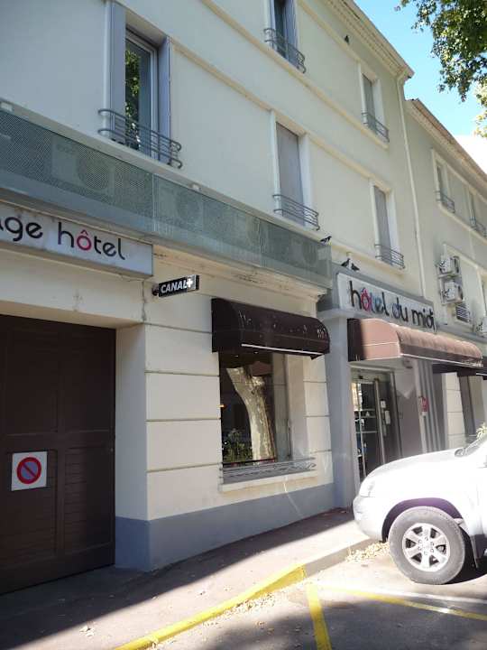 Straßenseite des Hotels Hotel Du Midi