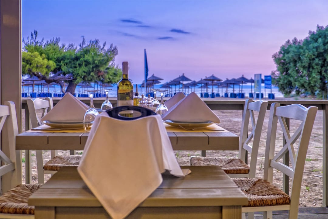 Taverna Hotel Lagomandra Beach