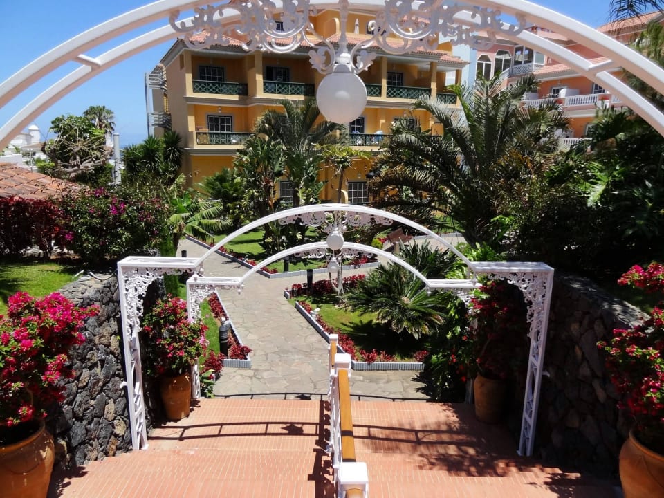 Abwechslungsreiche Gartengestaltung Hotel Riu Garoe