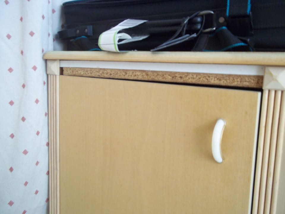 Sperrmüll Hotel El Mouradi Djerba Menzel