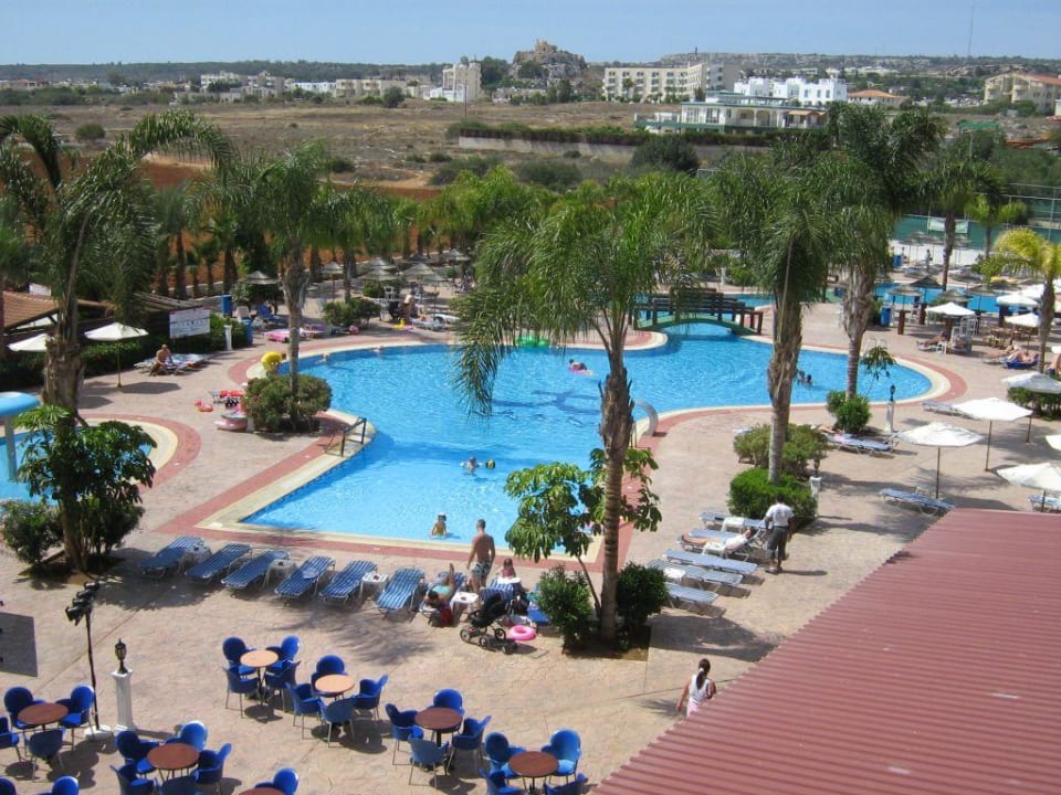 Widok z pokoju Tsokkos Gardens Hotel