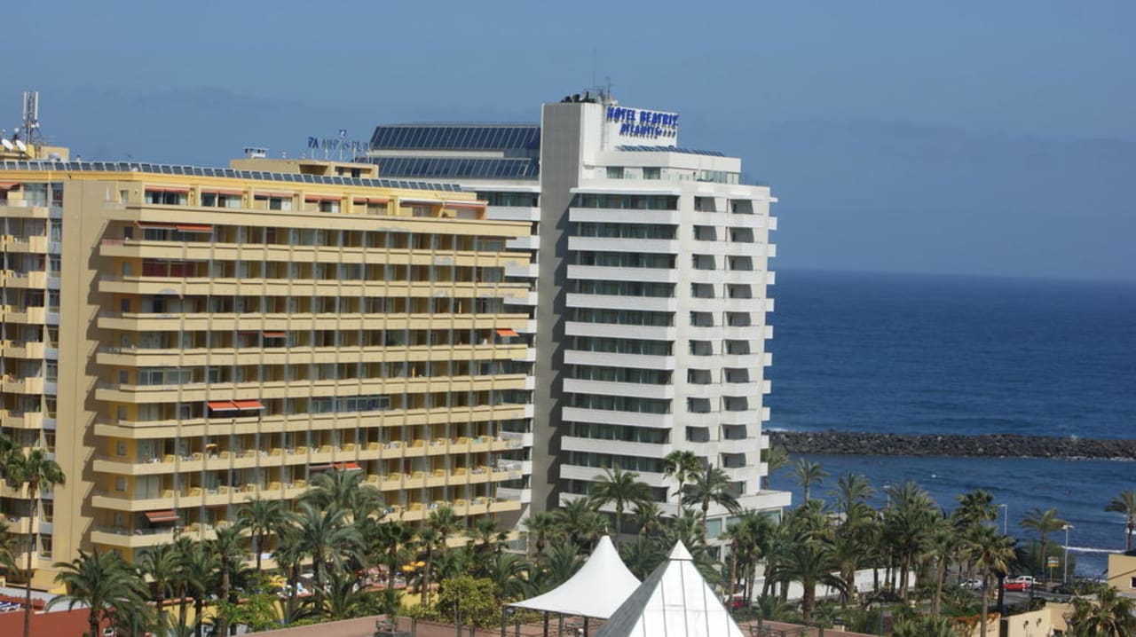 Blick auf das Hotel Melia Costa Atlantis Tenerife